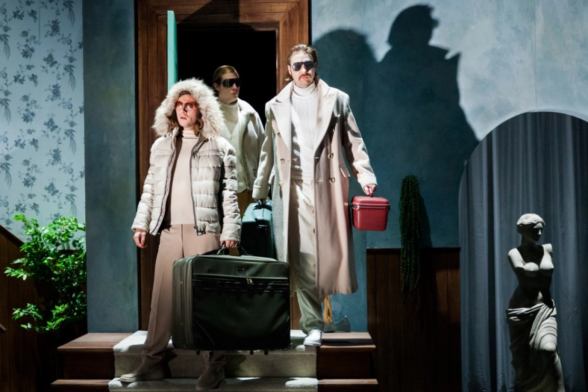 URLAND - URLAUB Revisited (EN)